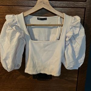 Zara crop top with puff sleeves, size small